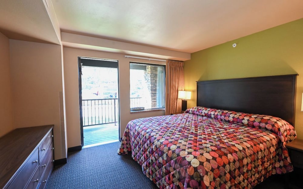 Baker Apos S Sunset Bay Resort 24/64