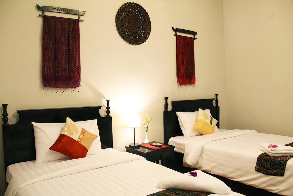 Cozy Boutique Hotel 17/40