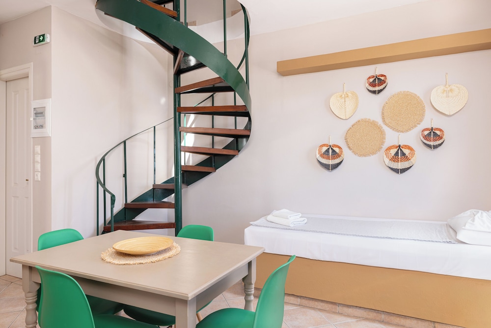 Nisea Hotel Samos 86/106