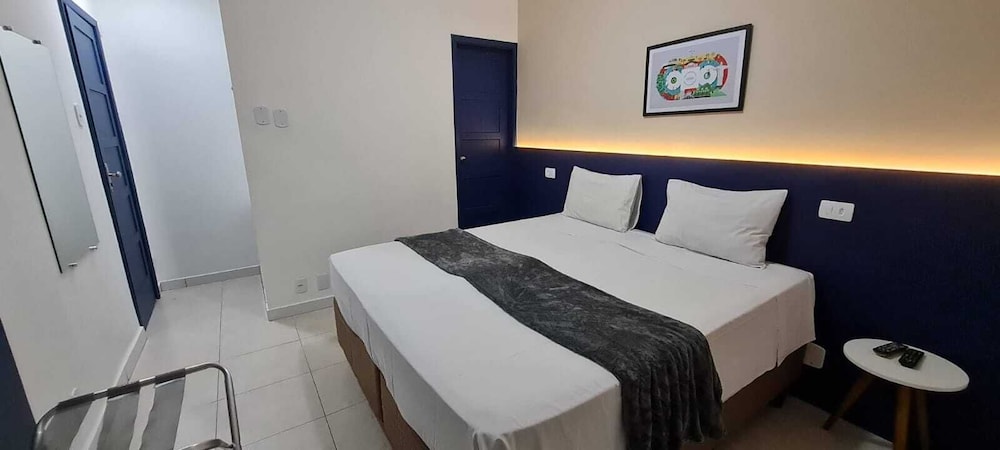 STANDARD, DOUBLE OR TWIN BED