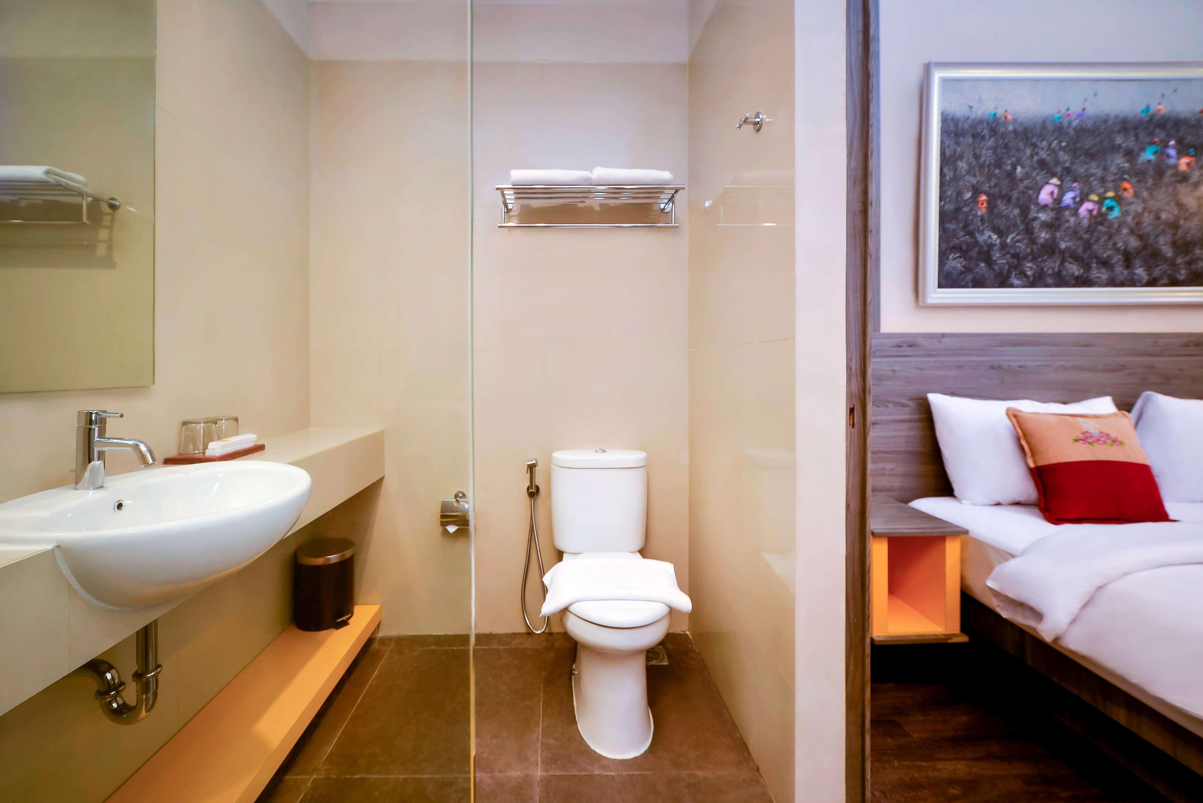 Super 8 by Wyndham Solo Indonesia 17/19
