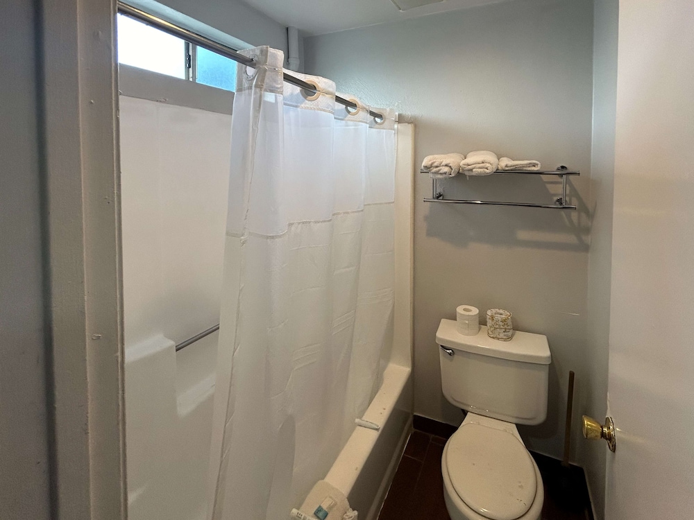 Studio6 Hemet, CA 48/51
