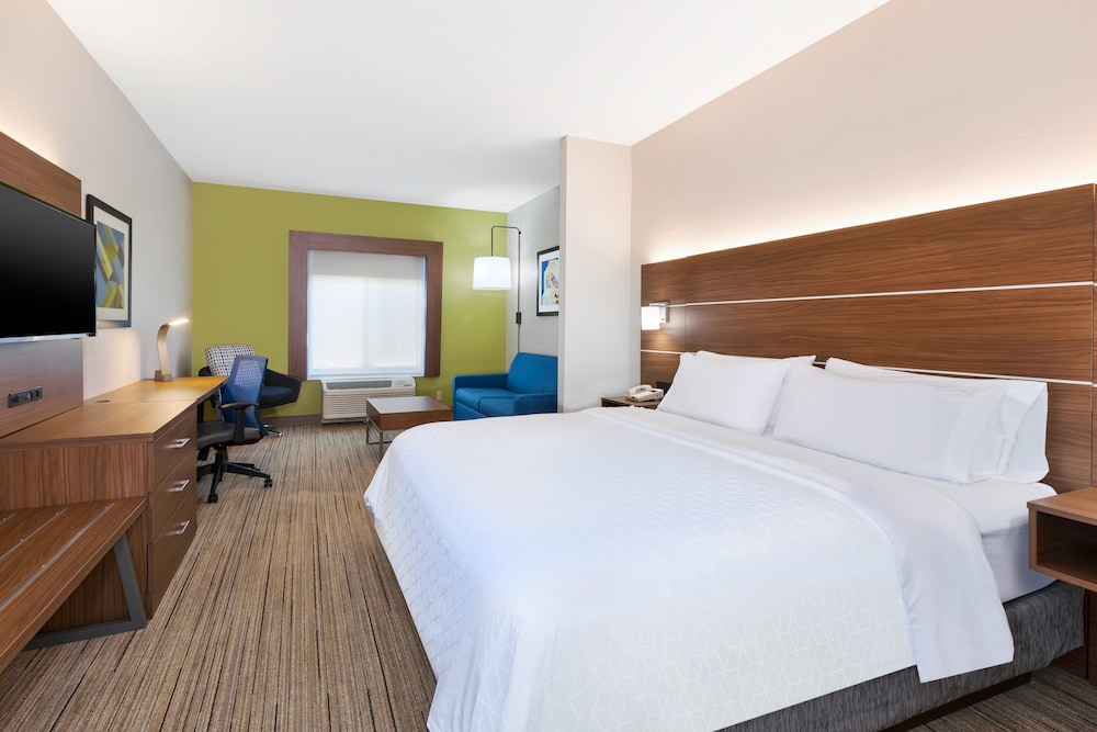 Holiday Inn Express Hotel And Suites Three Rivers 17/60