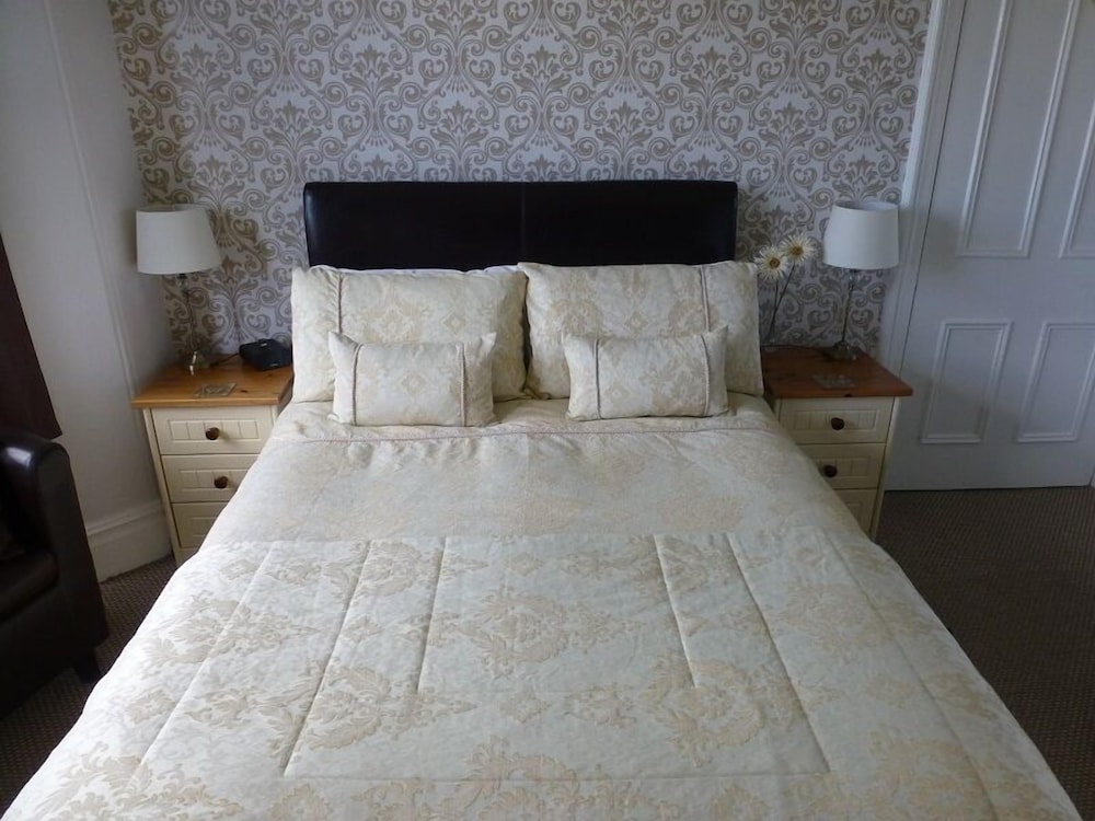 Bryn Derwen Guest House 53/60