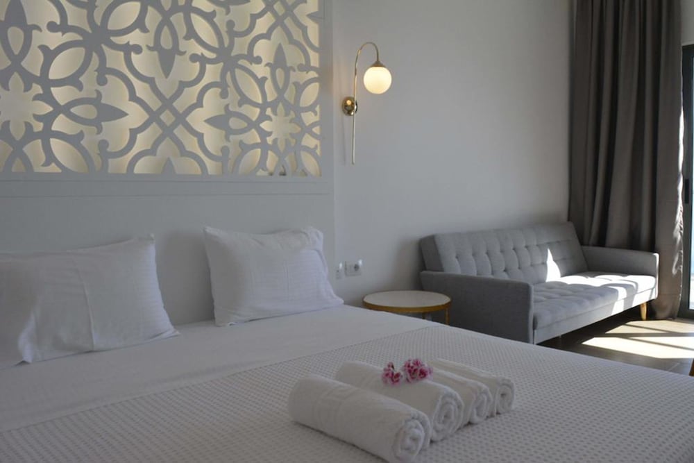EPIRUS HOTEL 10/50