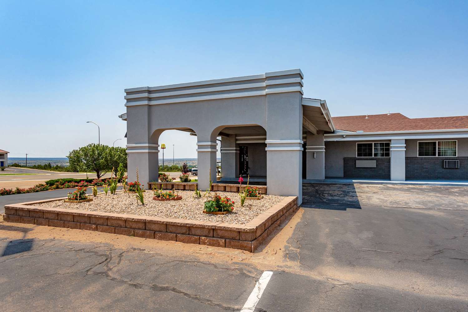 Econo Lodge Inn & Suites Santa Rosa 2/15