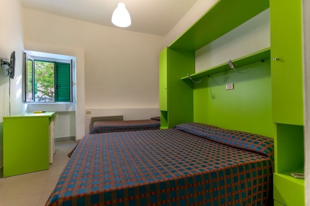 Corvino Resort 45/50