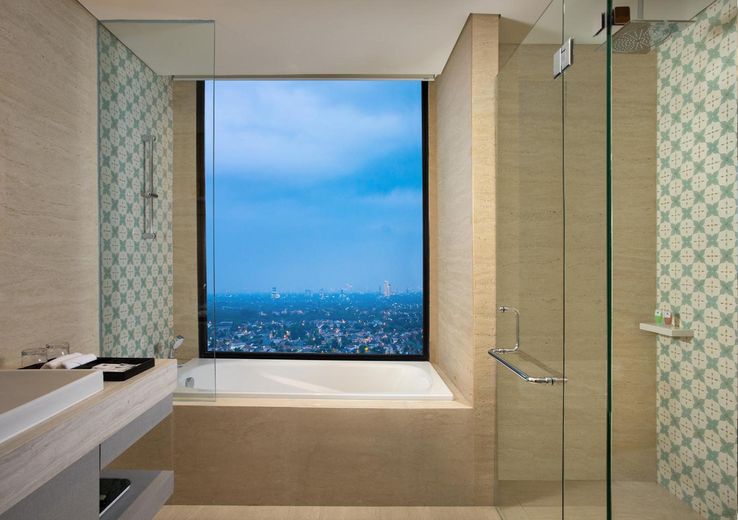 Sunset, Suite، Trembesi Hotel BSD 3/4