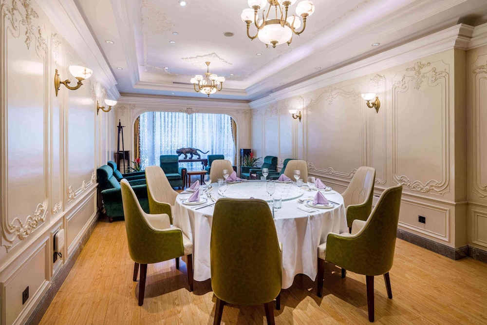 Shanghai Donghu Hotel 51/62