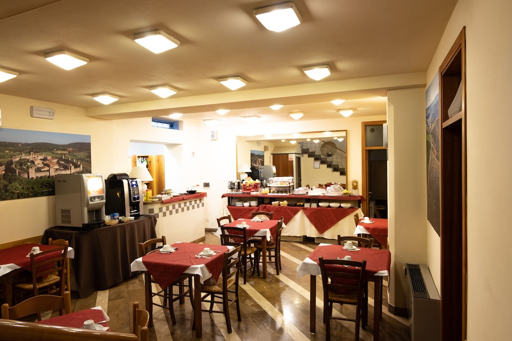 restaurant cafeteria