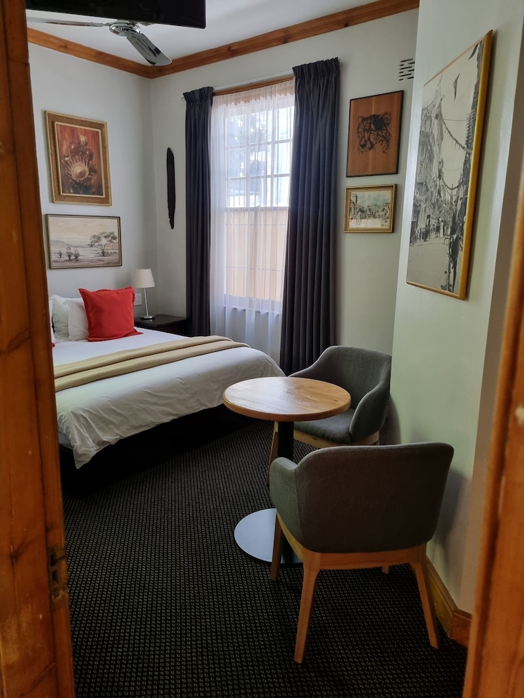غرفة ديلوكس بسرير كينج، Ashanti Guest House Gardens Hostel 6/10