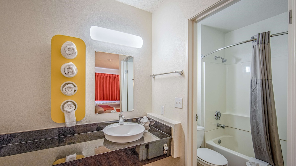 Motel6 Eureka, CA – Redwood Coast 55/60