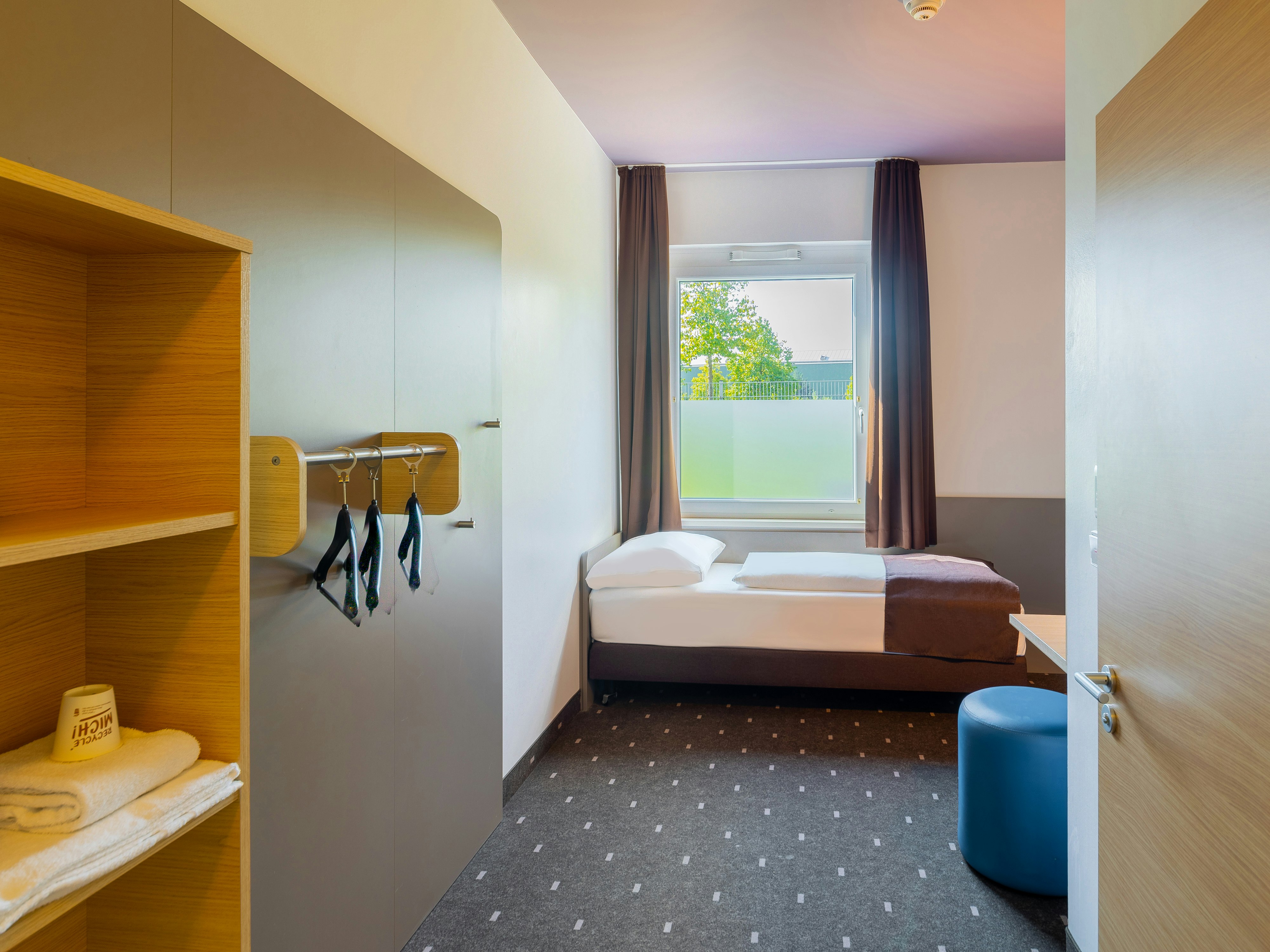 B&B Hotel Dusseldorf-Airport 29/30