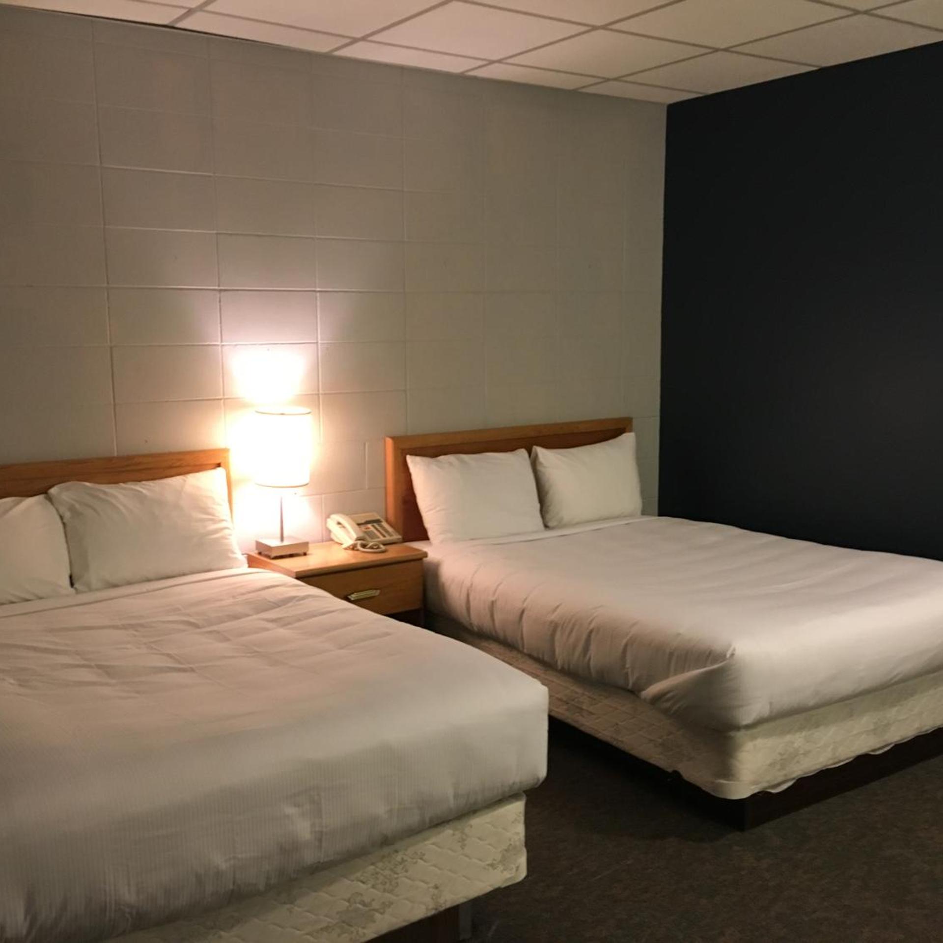 Altona Hotel 6/50