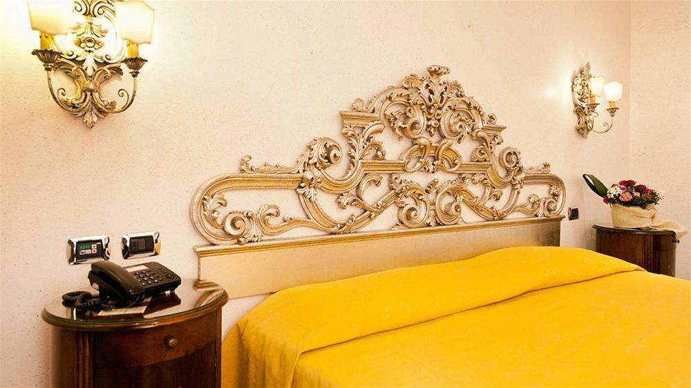 Hotel Aventino 4/84
