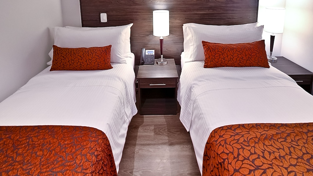 AZ HOTEL 23/60