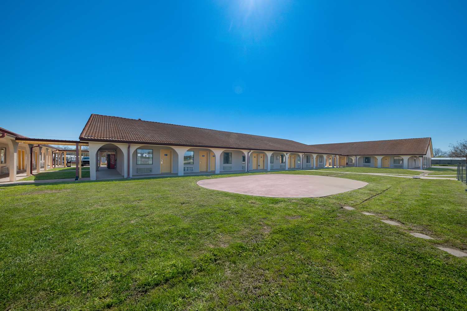 Americas Best Value Inn 35/40
