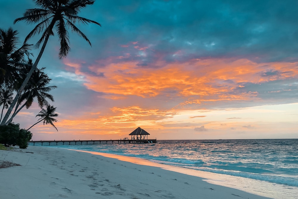 Reethi Faru Resort 109/114
