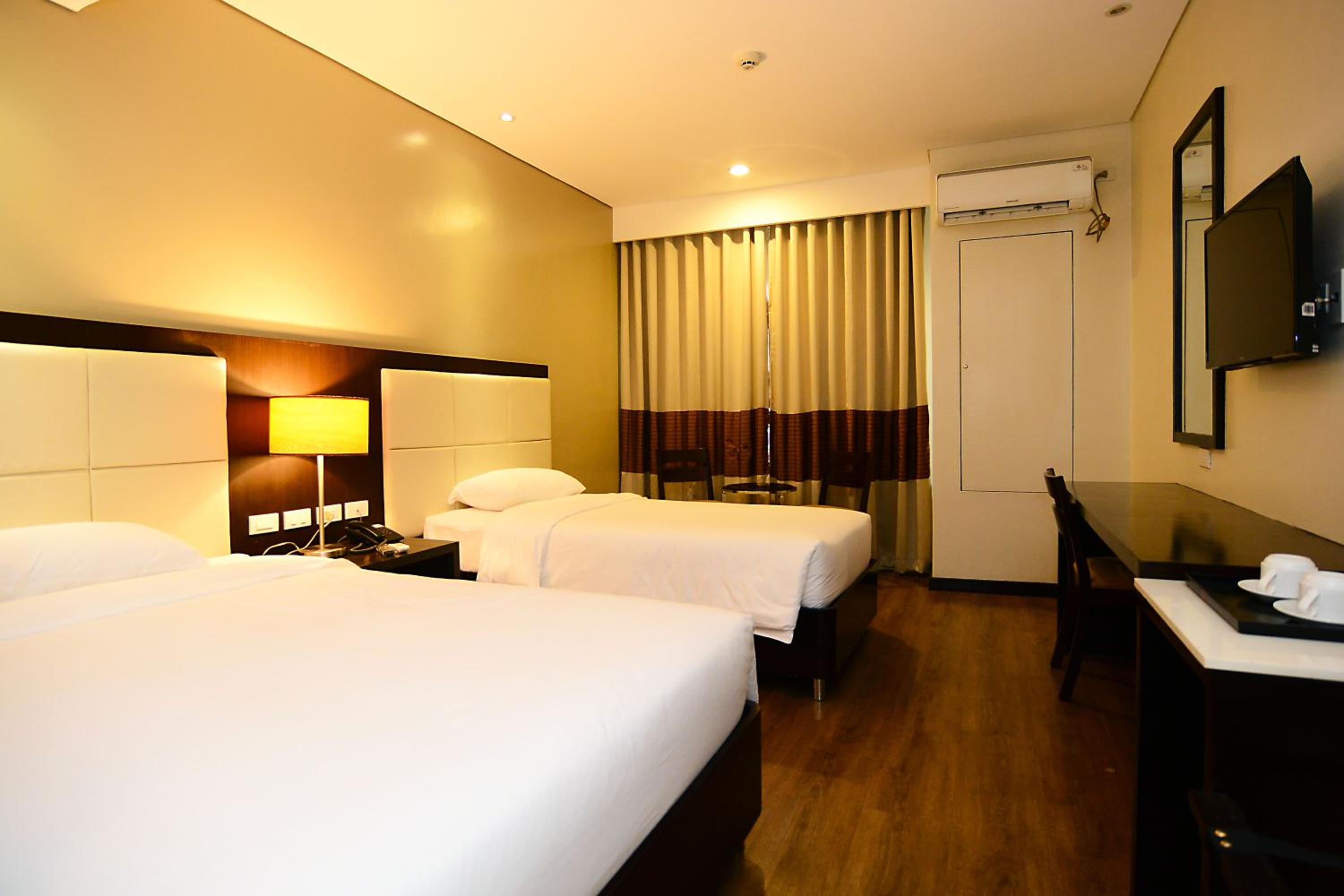 Ever O Business Hotel 17/24