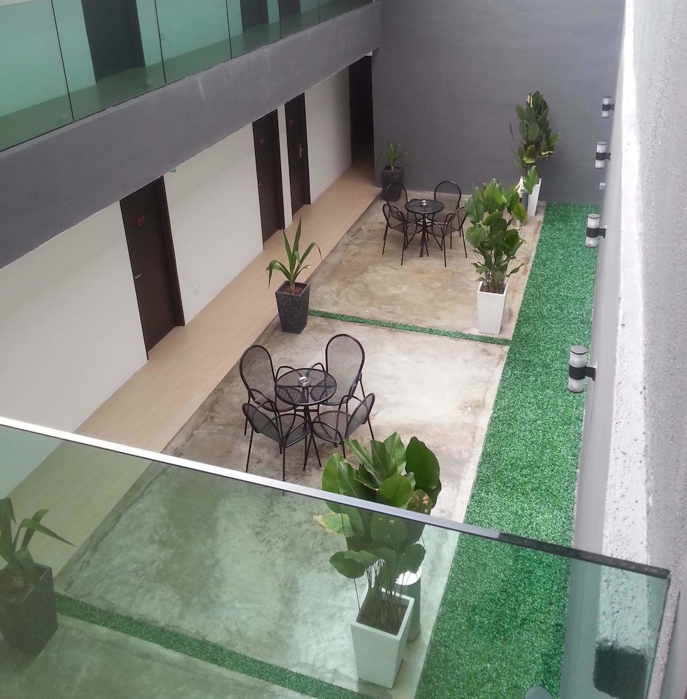 Hotel Mezzo 60/63