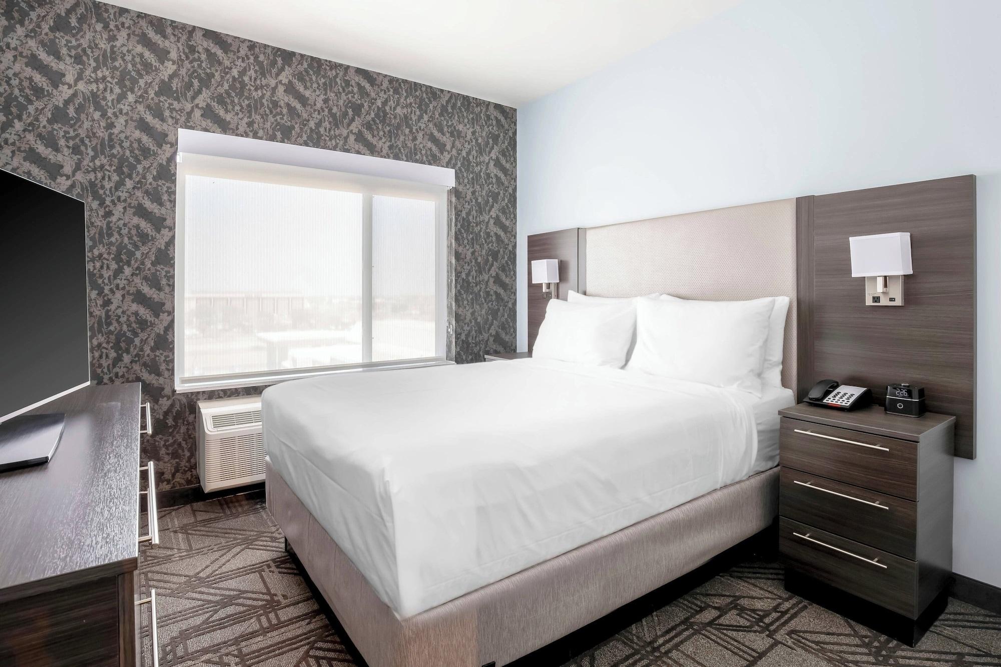 1 Bedroom, Suite