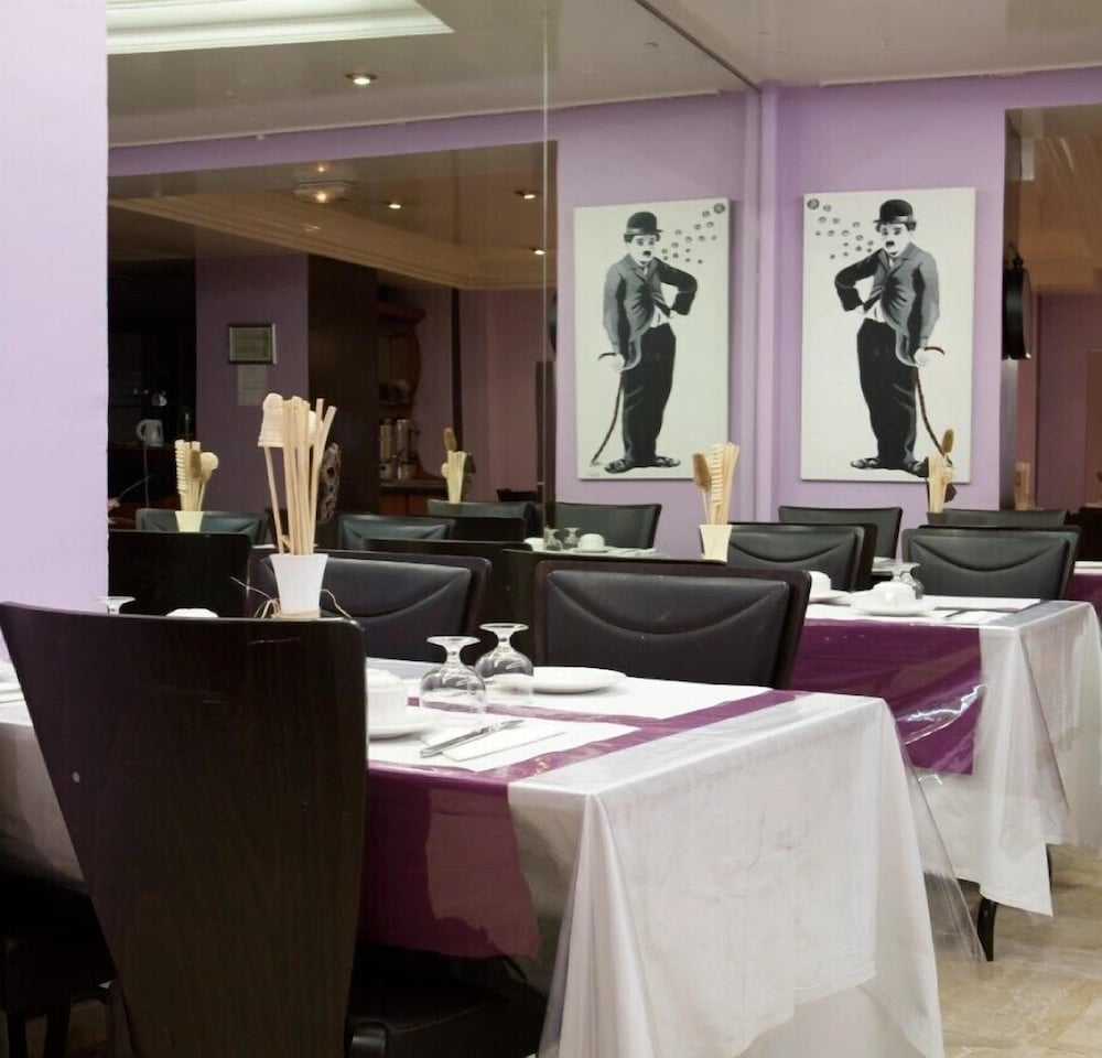 Hotel Lebron Paris 37/49