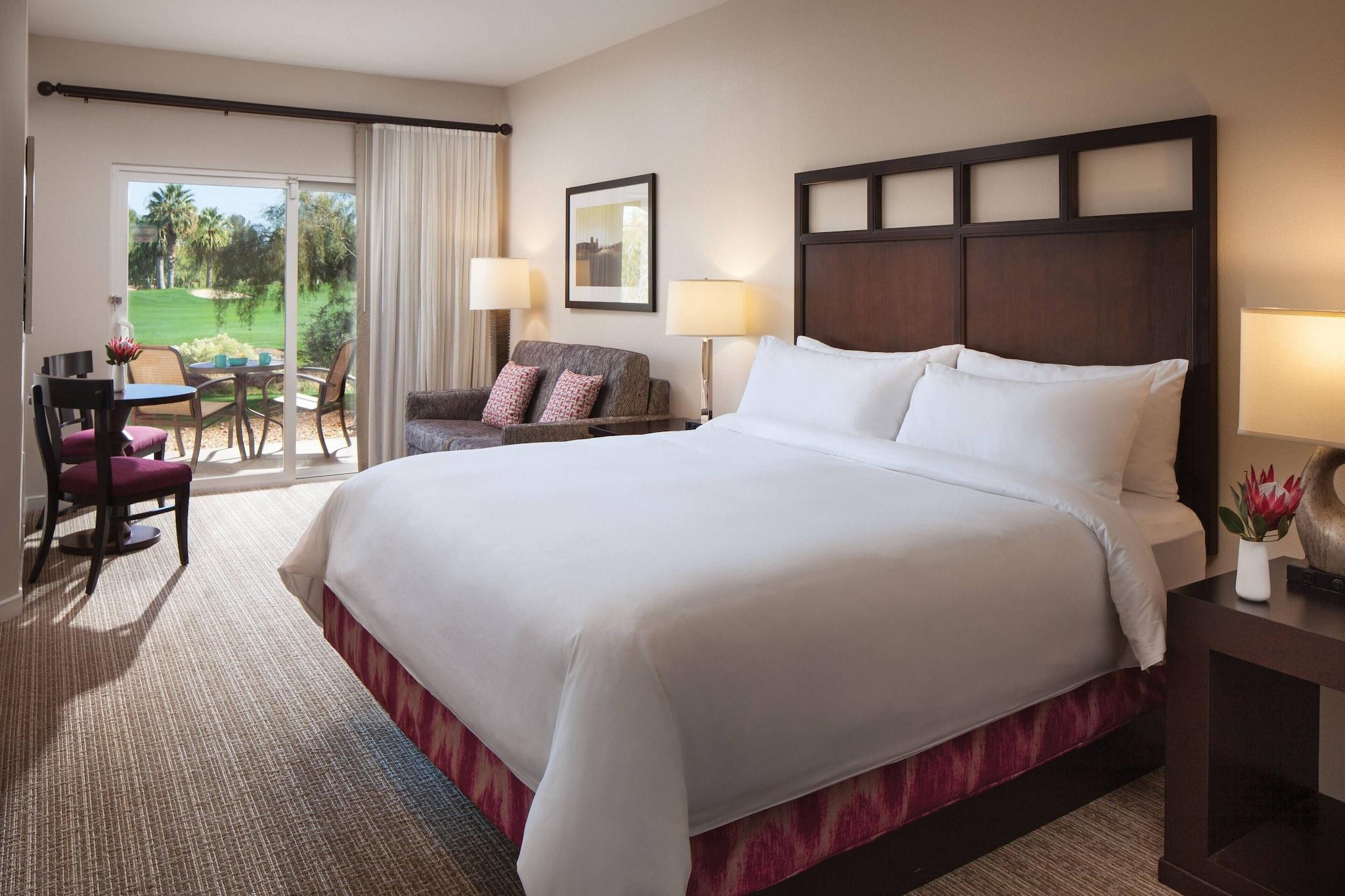 Room at Marriott Shadow Ridge I Villages Hotel, PALM DESERT - CA