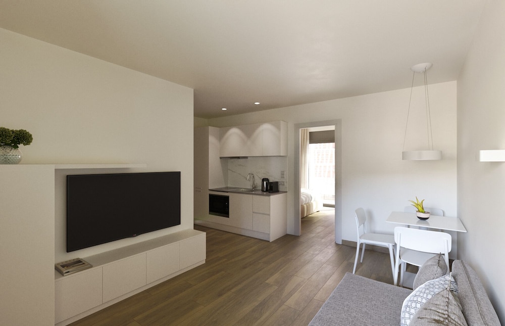 Athens Hill Luxury Apartments 52/64