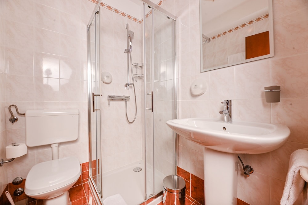 Hotel Laurus 27/82
