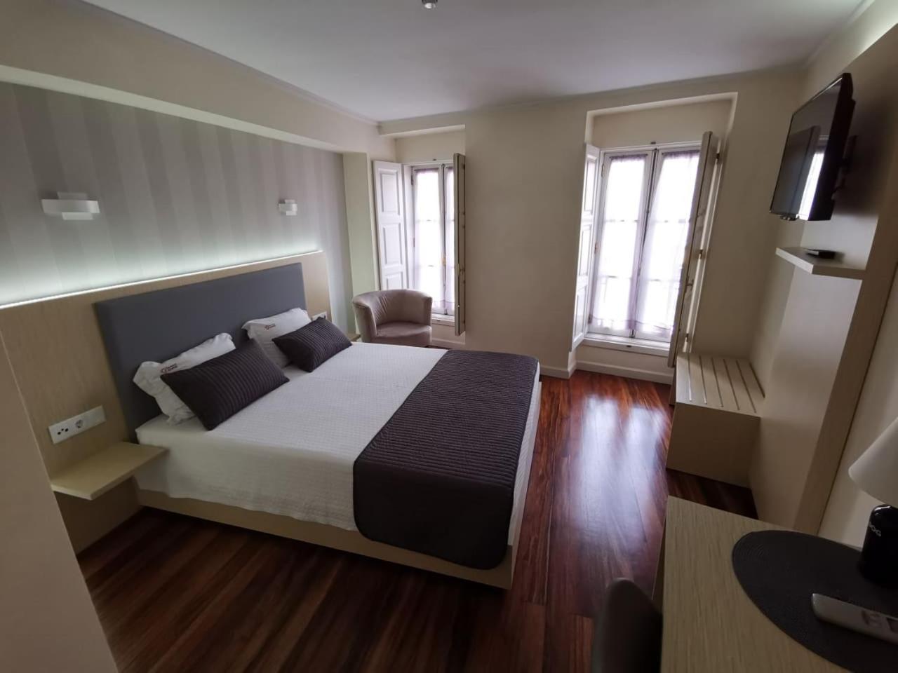 Hotel Residencial Dora 20/50