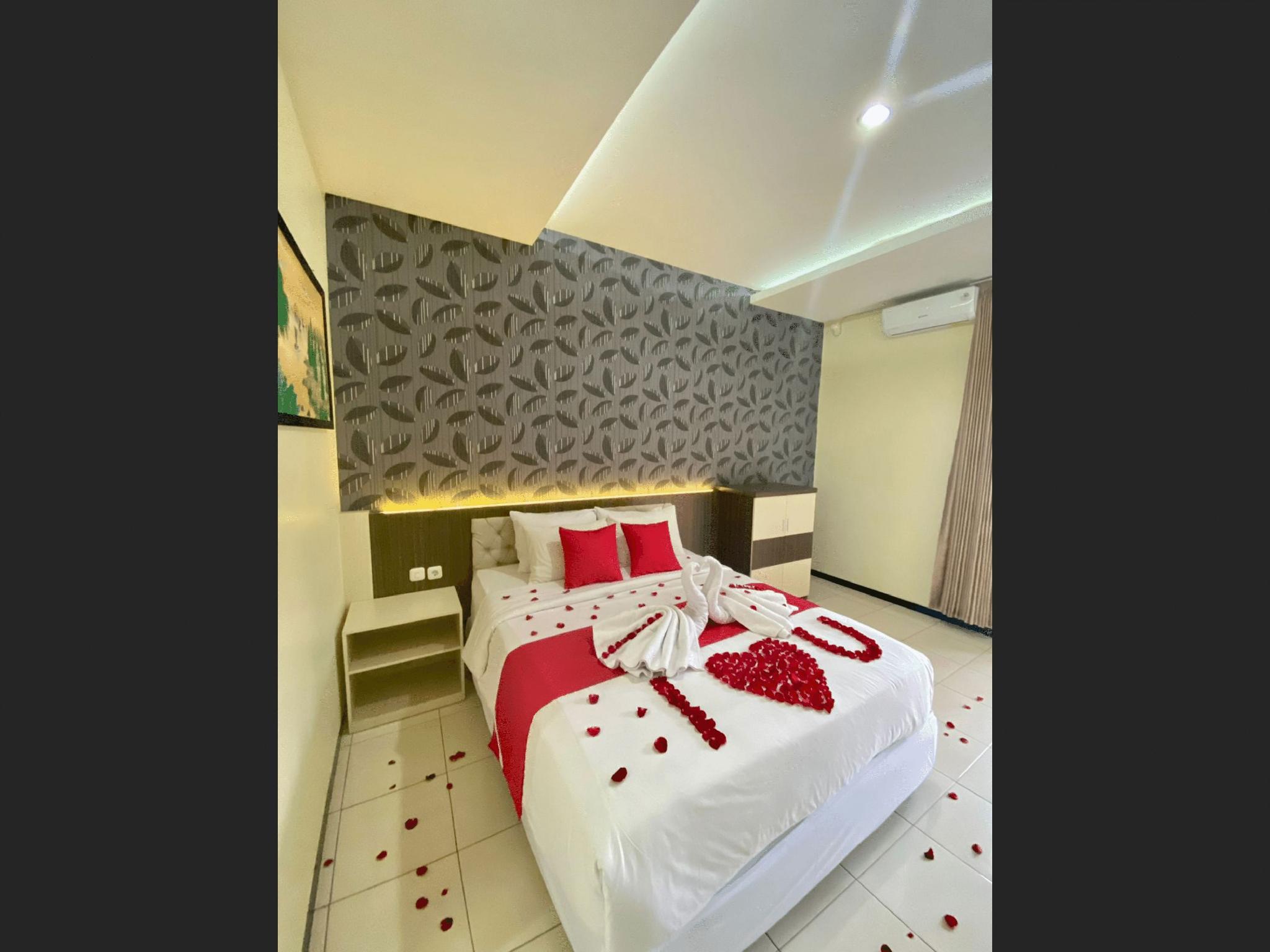 Deluxe, Double Bed