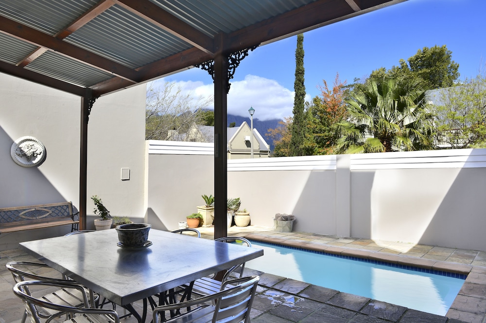 La Gratitude Guest House 14/29