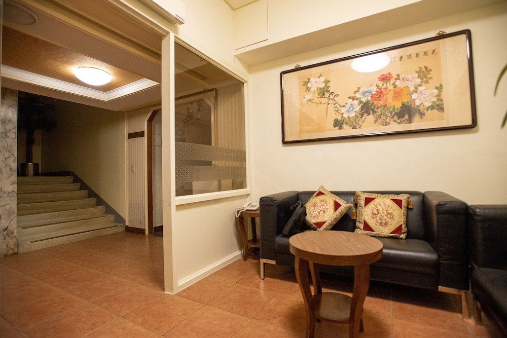 Hua Guo Hotel 30/50