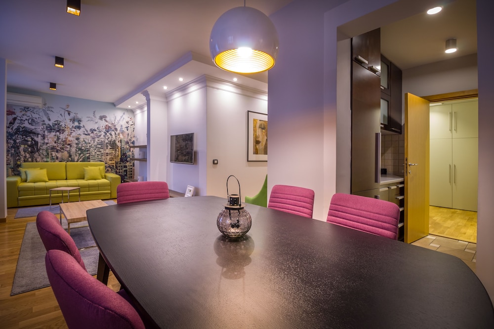 Feel Belgrade Aparthotel 57/70