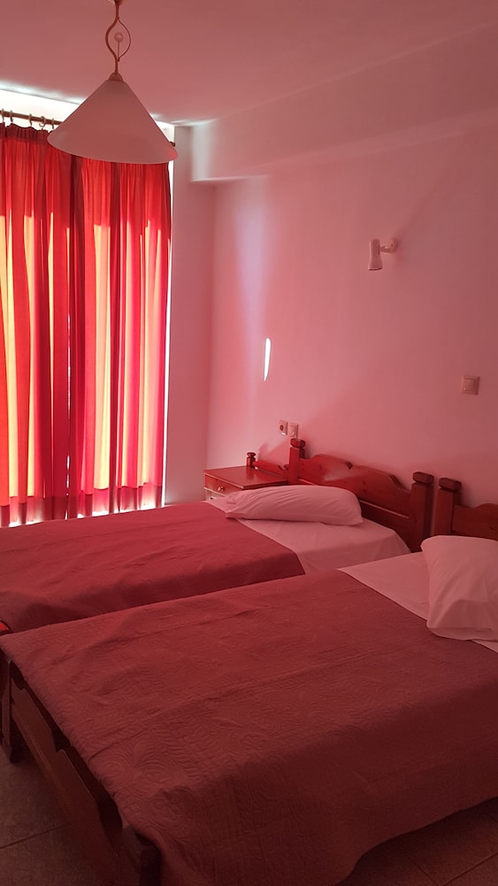Orfeas Hotel 30/48