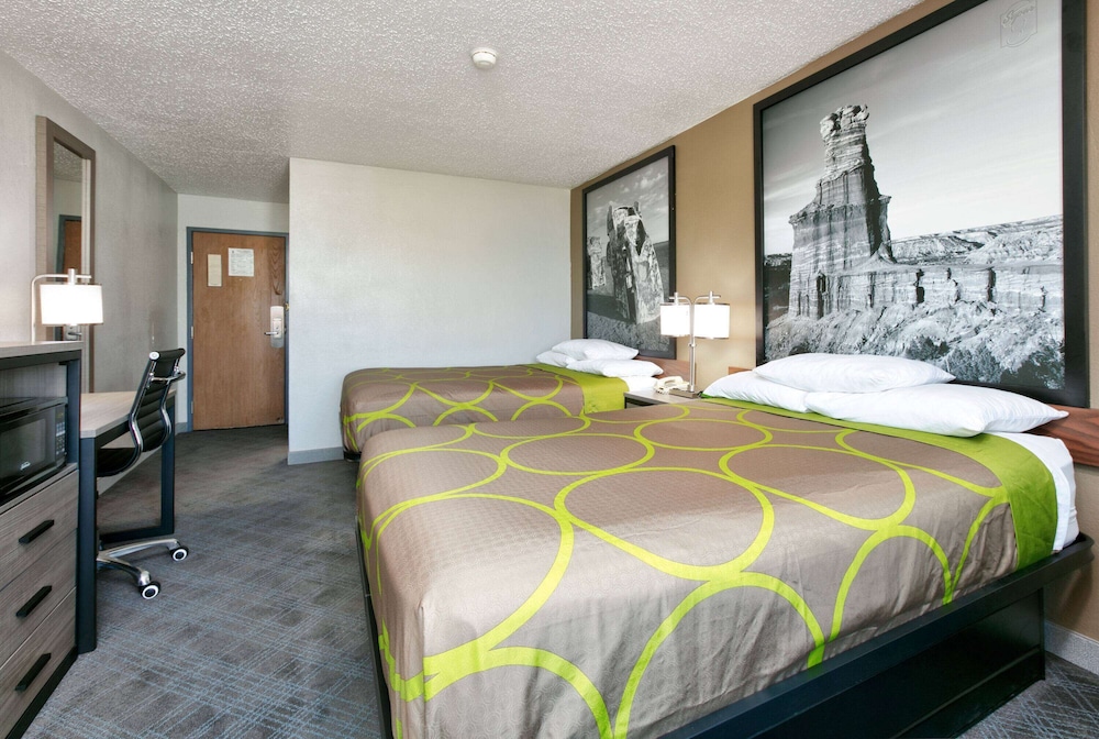 ROOM, 2 DOUBLE BEDS