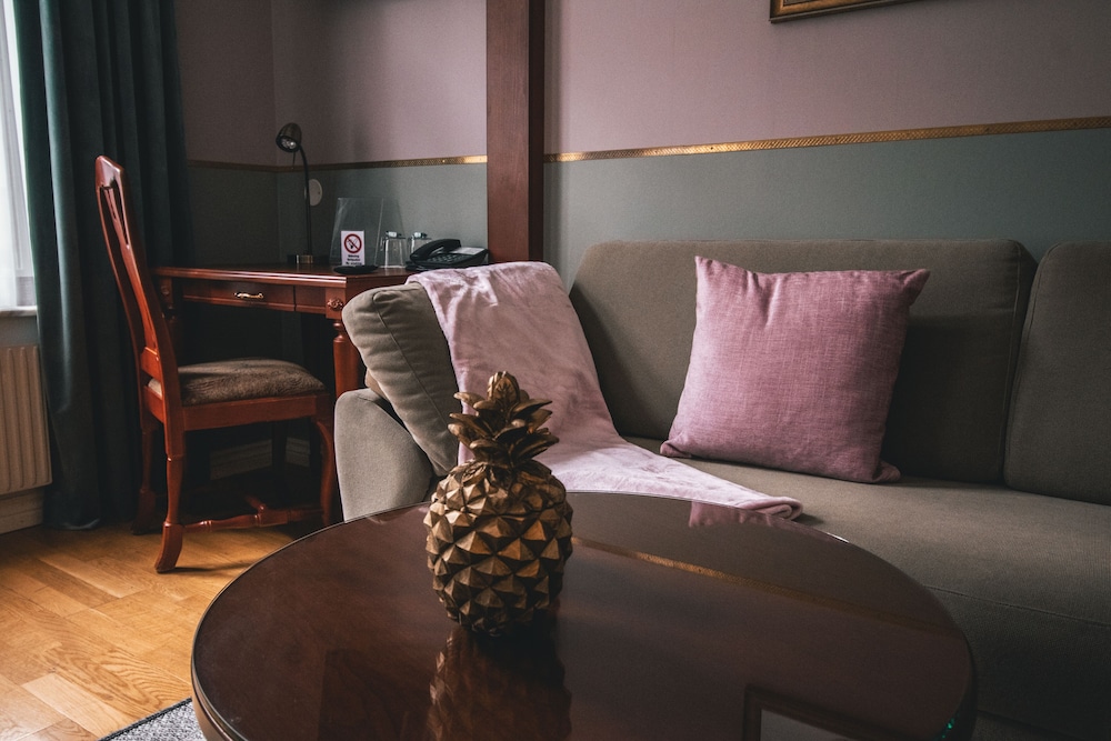 Mojo Hotell 35/50