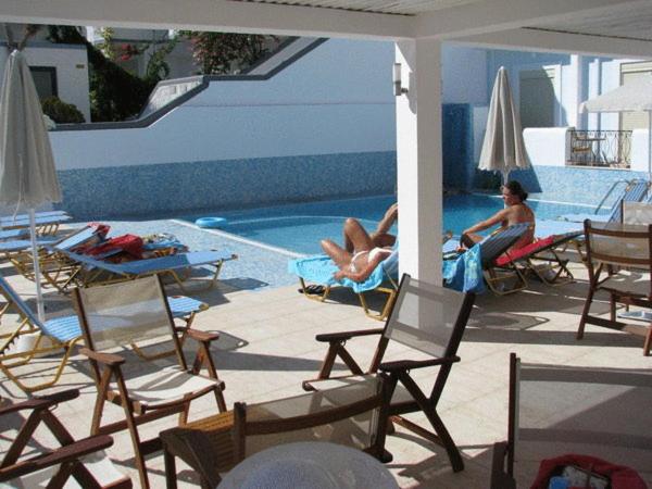 Glaros Hotel 58/63