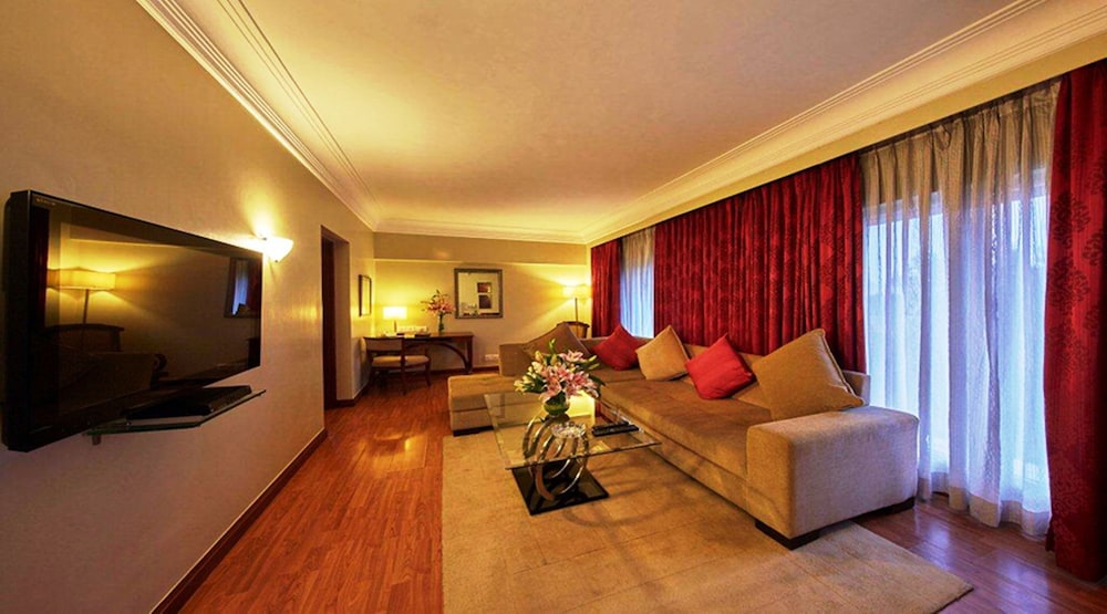 Royal Orchid Hotel Bangalore 31/41