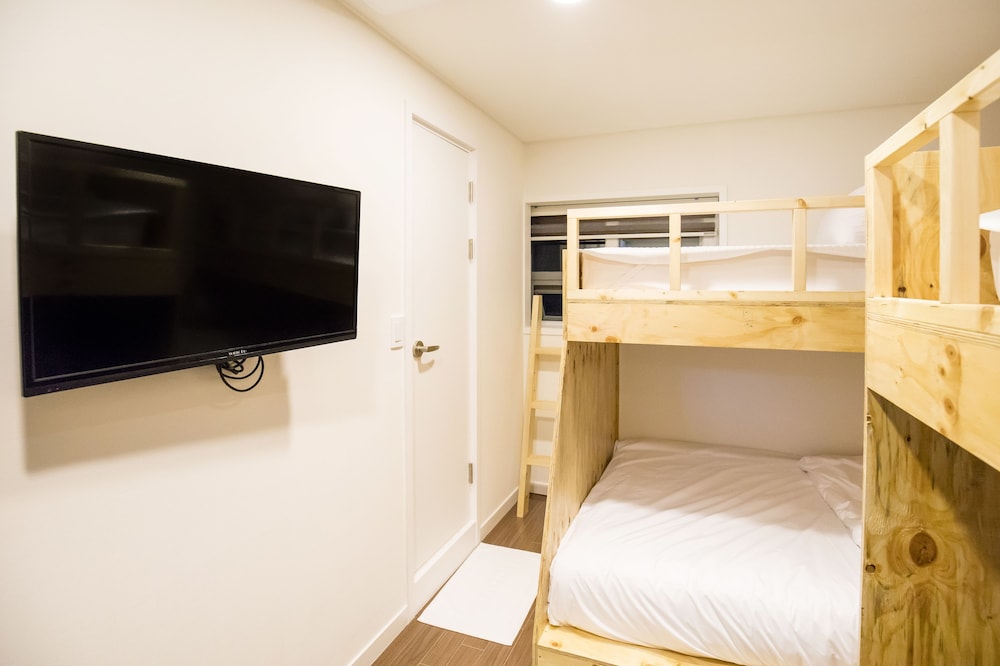 Step Inn Myeongdong 1 10/72