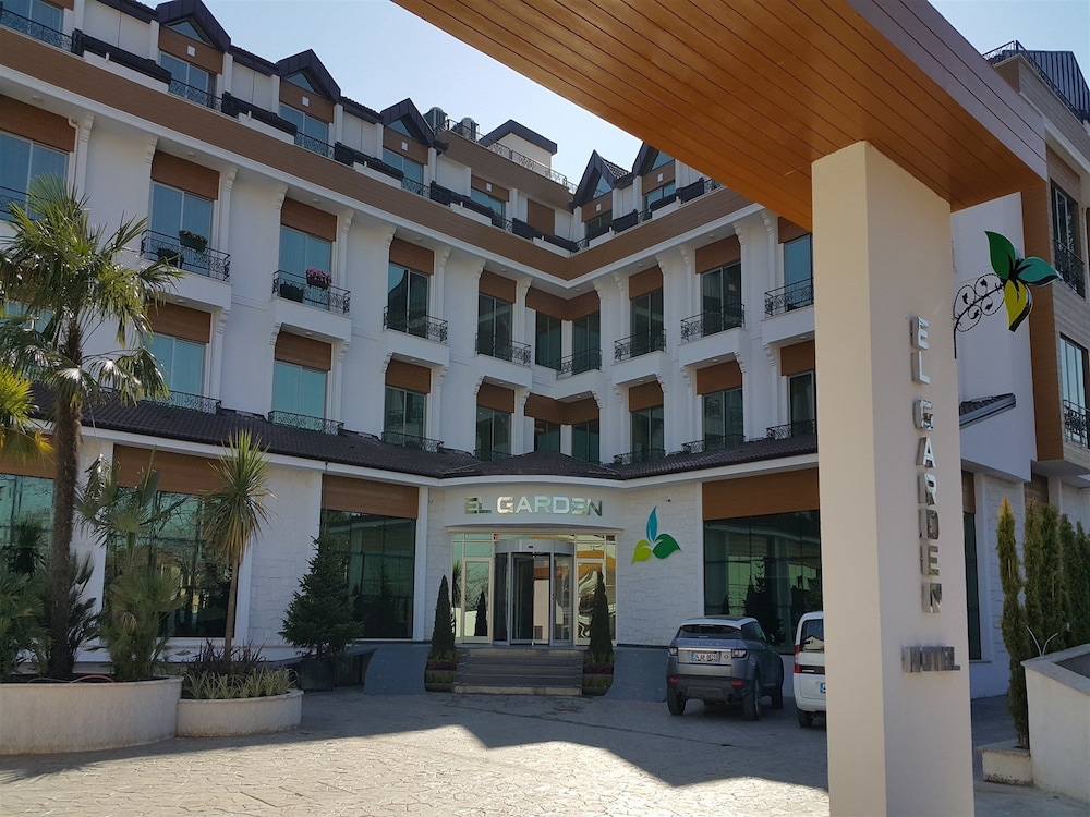 El Garden Hotel & Residence 3/33