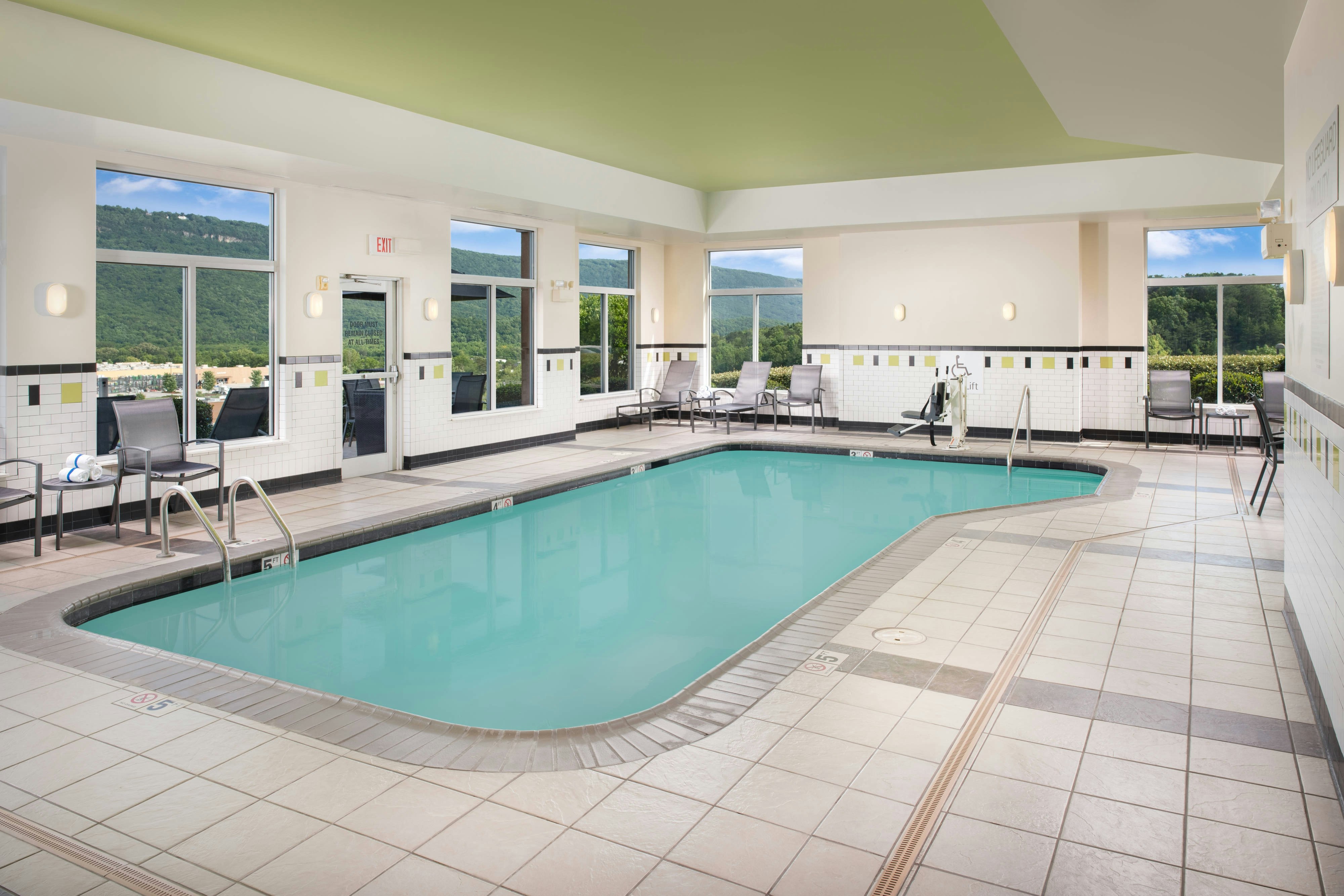 Fairfield Inn Suites Chattanooga I 24 Lookout Mountain 5/17