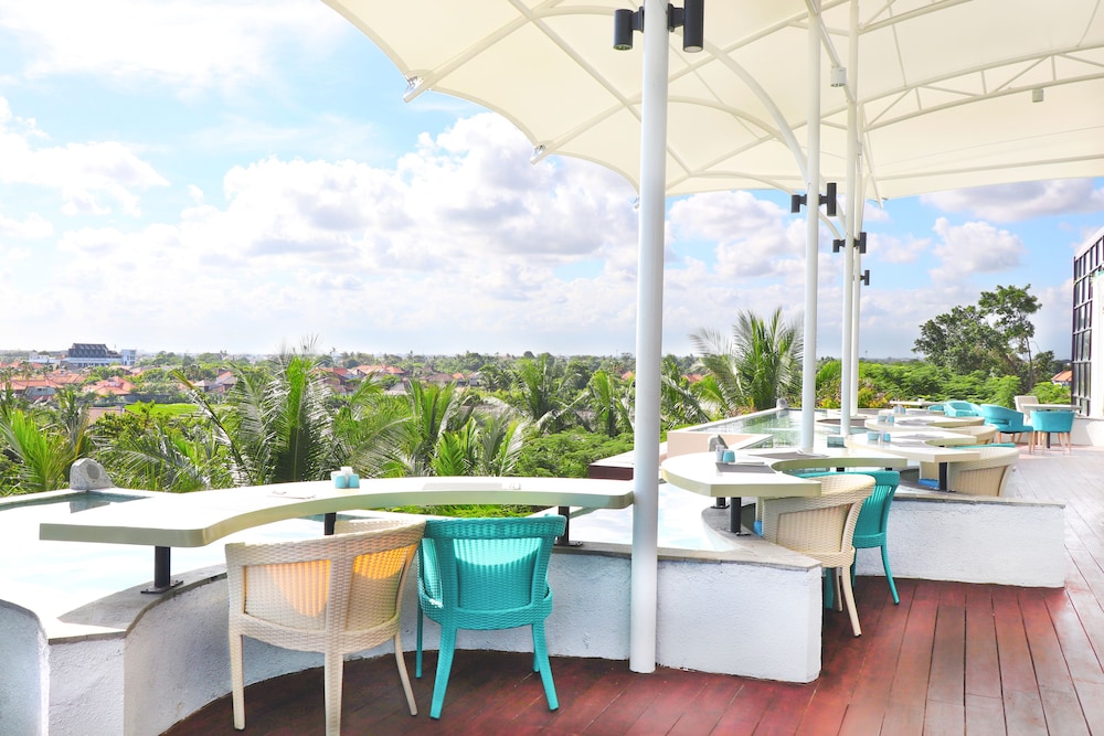 De Vins Sky Hotel Seminyak 58/70