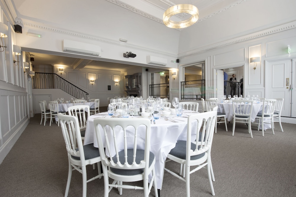Royal Wells Hotel 60/71