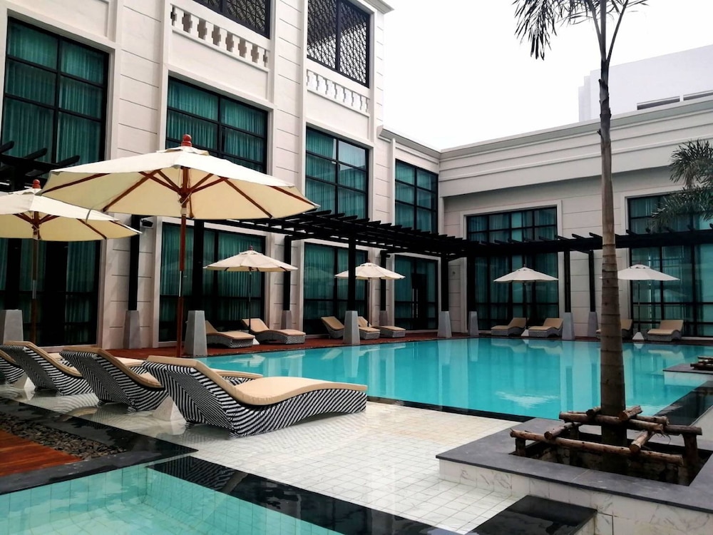 Mandarin Eastville Pattaya 67/72