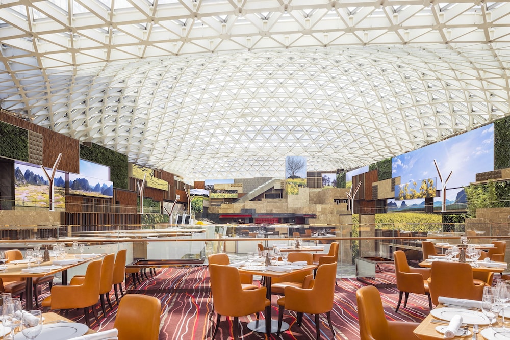 restaurant cafeteria