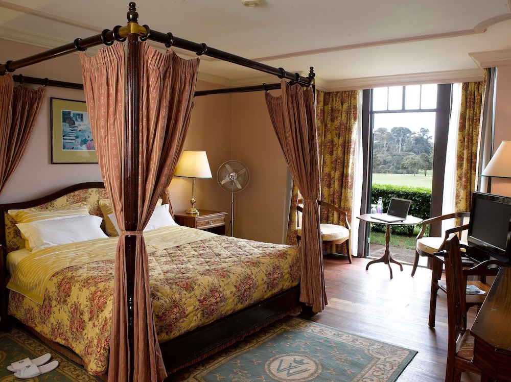 DELUXE, DOUBLE BED