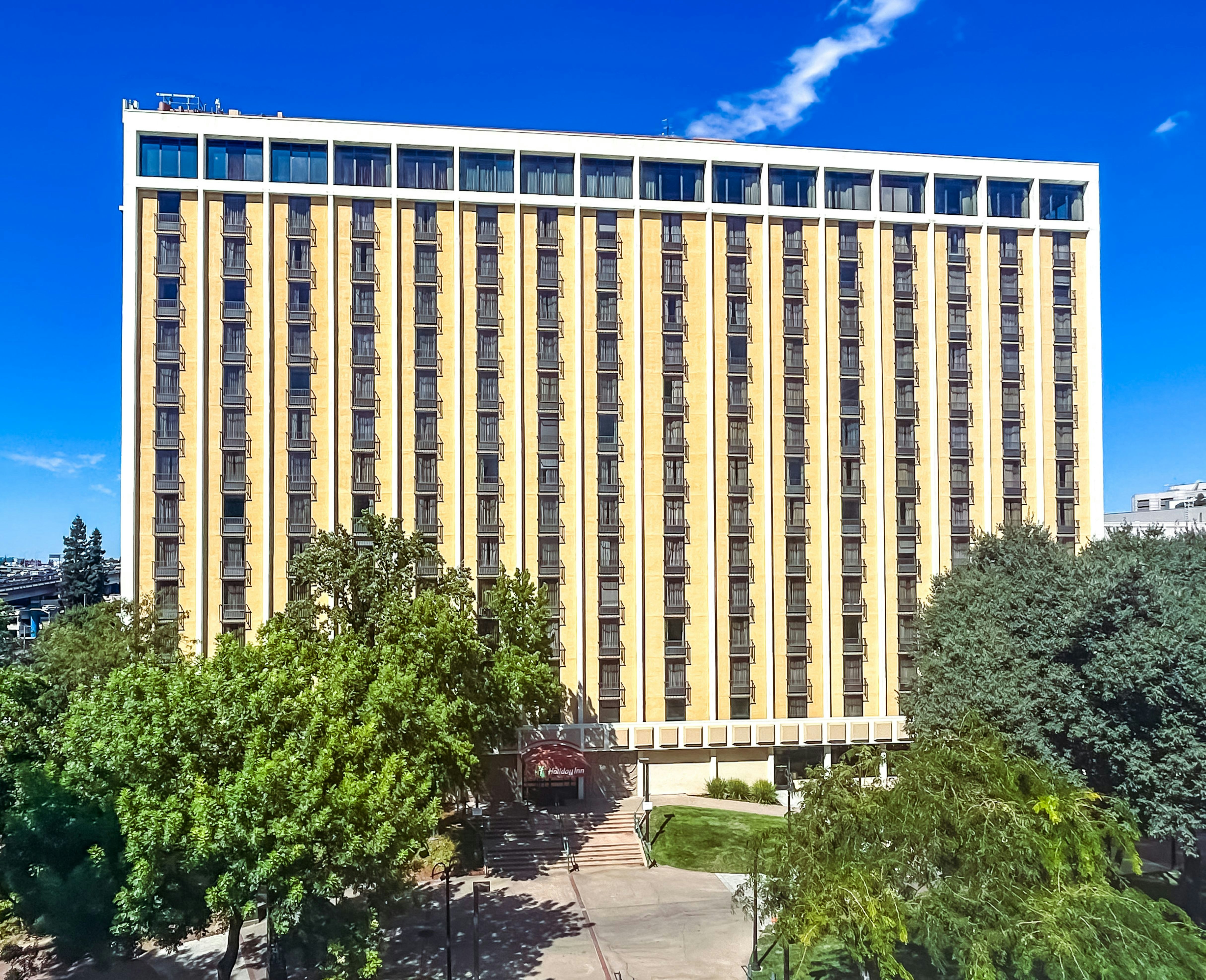 Holiday Inn Sacramento Downtown Arena 2/76