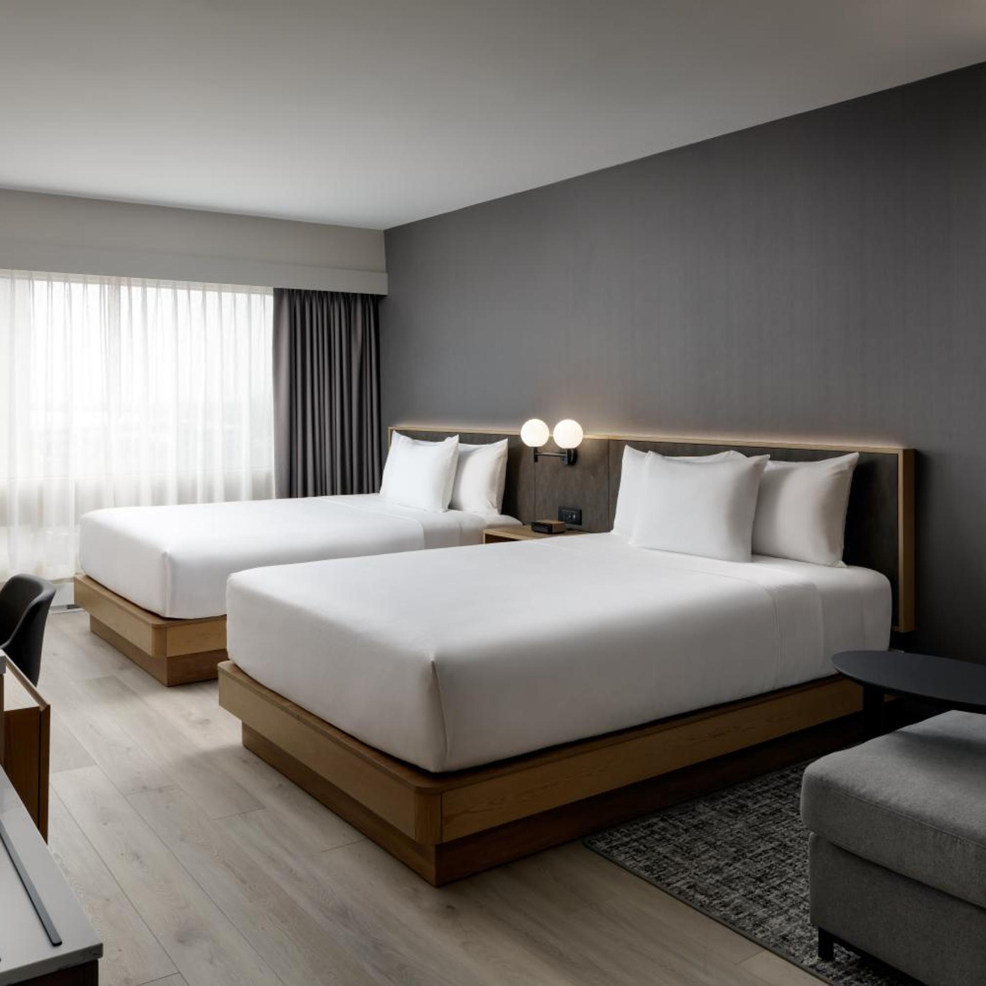 Room, King Bed, 2 Queen Beds
