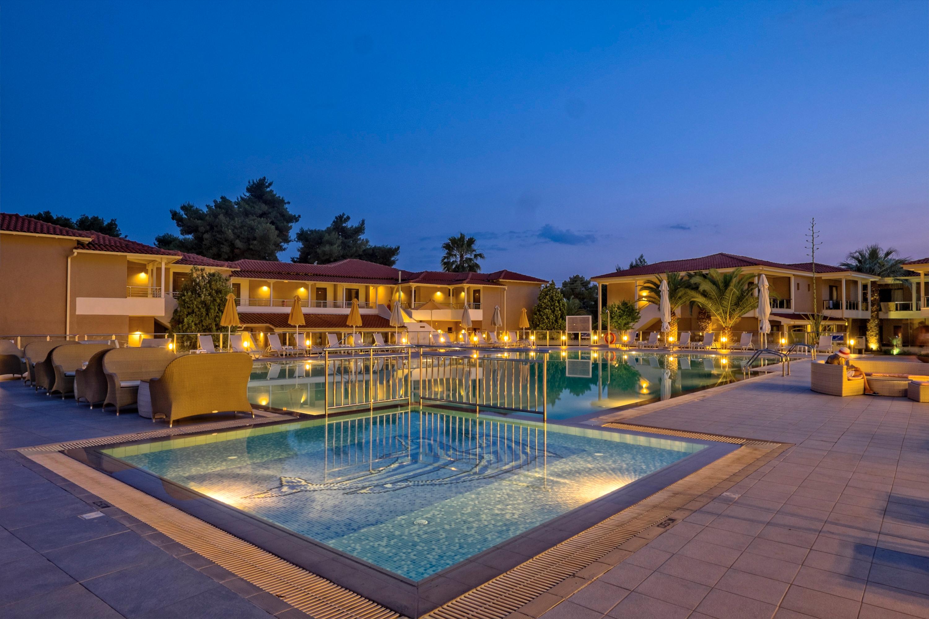 Lagomandra Beach Hotel and Suites 11/71